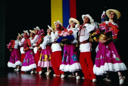 El folclor andino une a los pueblos de todos los continentes.